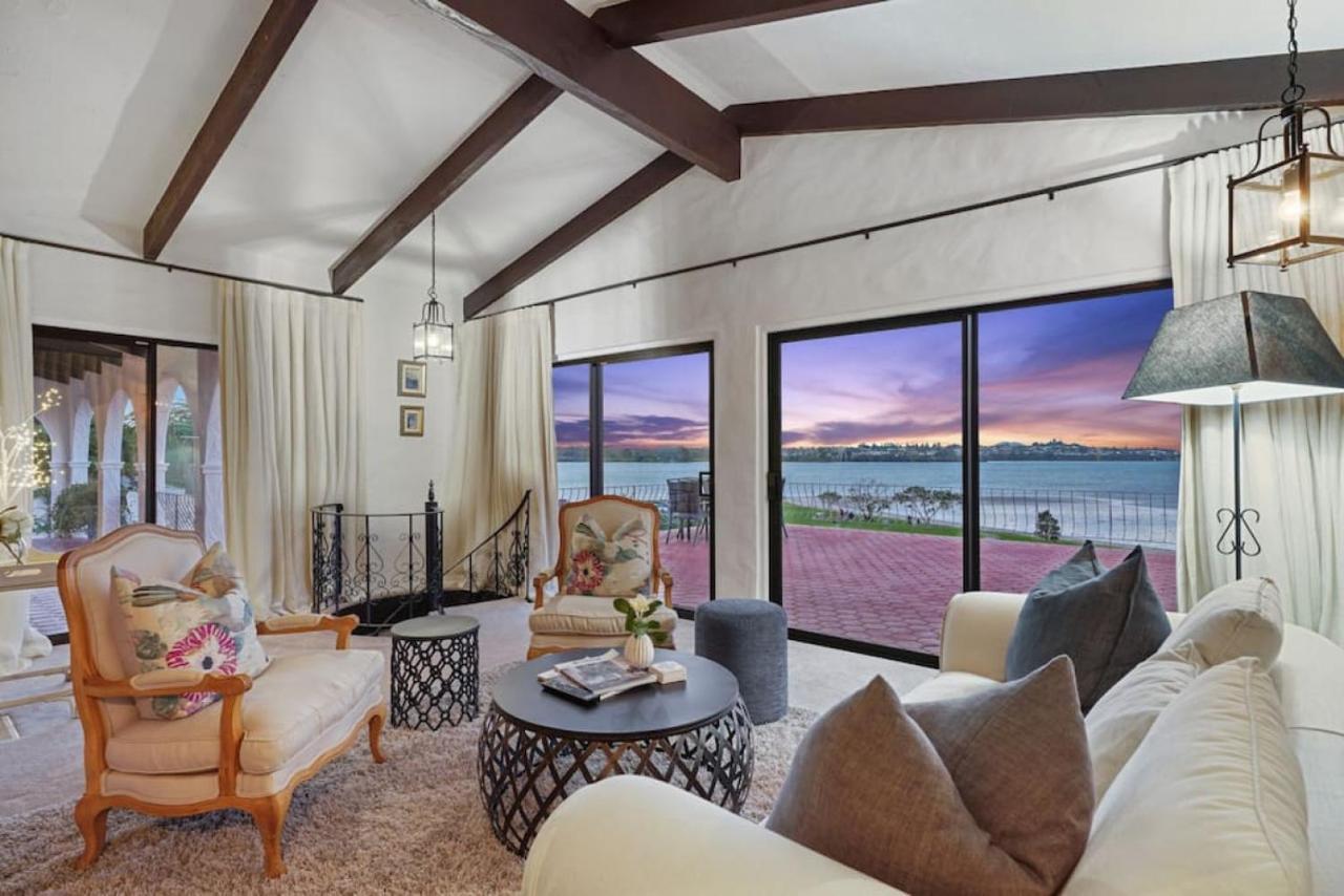Magnificent Beachfront Mansion - Pool - Fireplace Auckland Ngoại thất bức ảnh