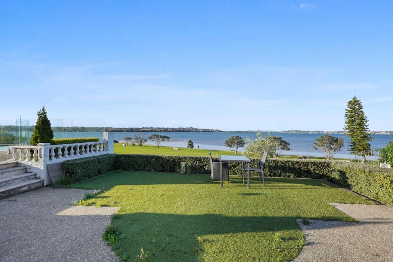 Magnificent Beachfront Mansion - Pool - Fireplace Auckland Ngoại thất bức ảnh