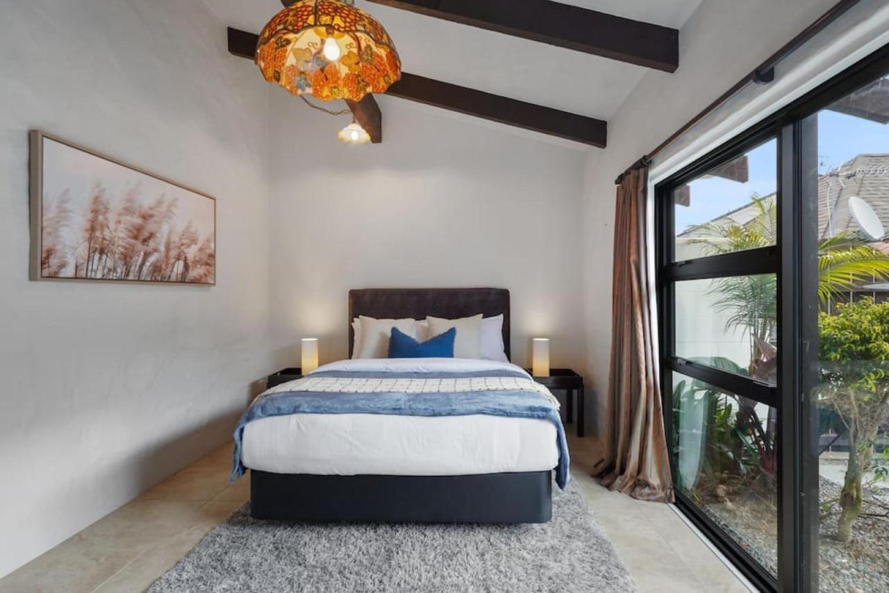 Magnificent Beachfront Mansion - Pool - Fireplace Auckland Ngoại thất bức ảnh