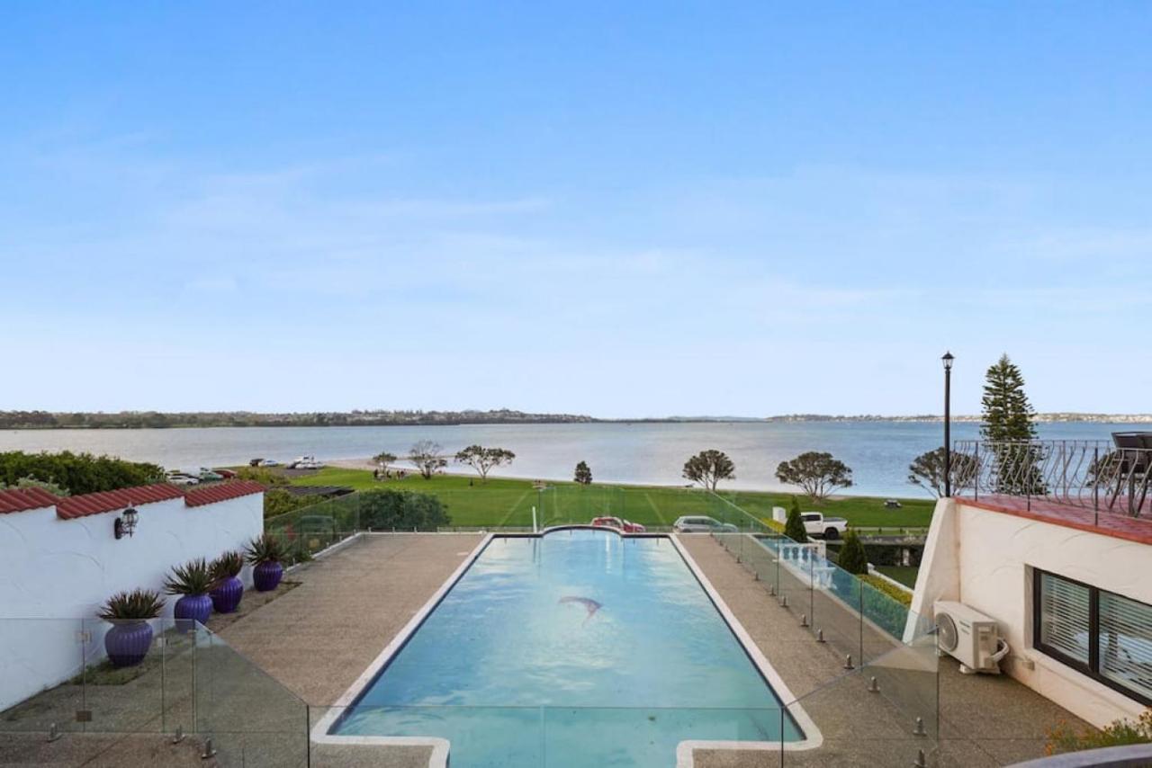Magnificent Beachfront Mansion - Pool - Fireplace Auckland Ngoại thất bức ảnh